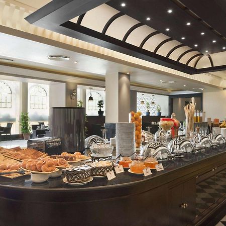 Ramada By Wyndham Bahrain Hotell Manama Eksteriør bilde
