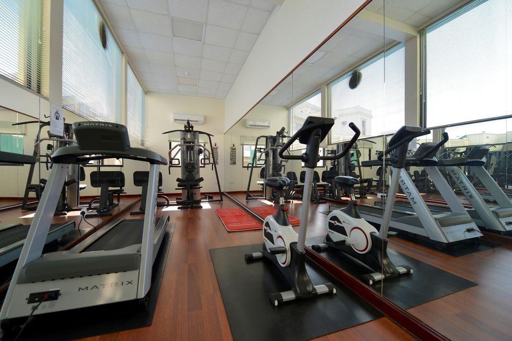 Ramada By Wyndham Bahrain Hotell Manama Eksteriør bilde