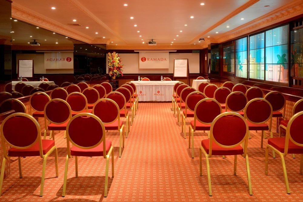 Ramada By Wyndham Bahrain Hotell Manama Eksteriør bilde