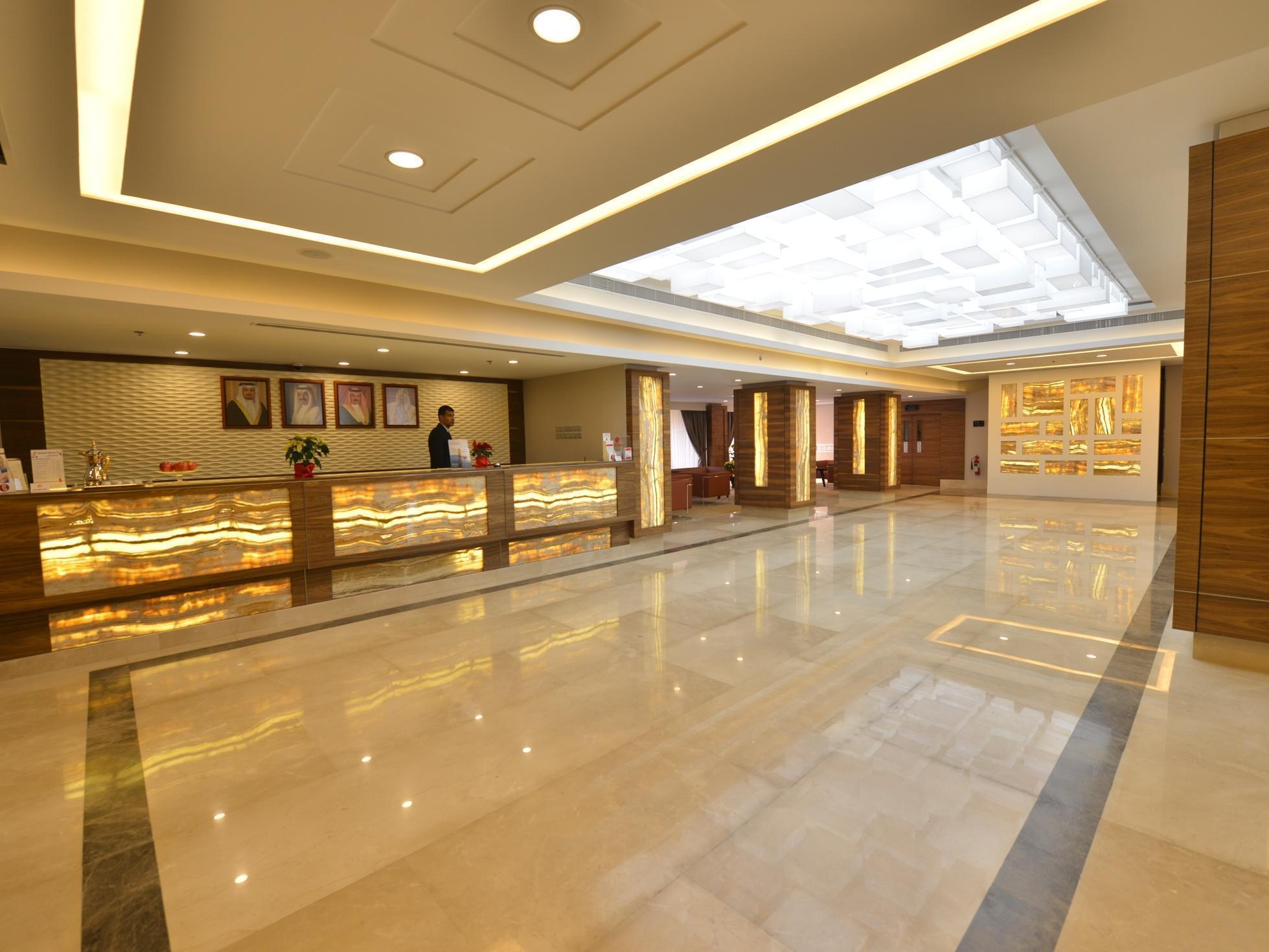Ramada By Wyndham Bahrain Hotell Manama Eksteriør bilde