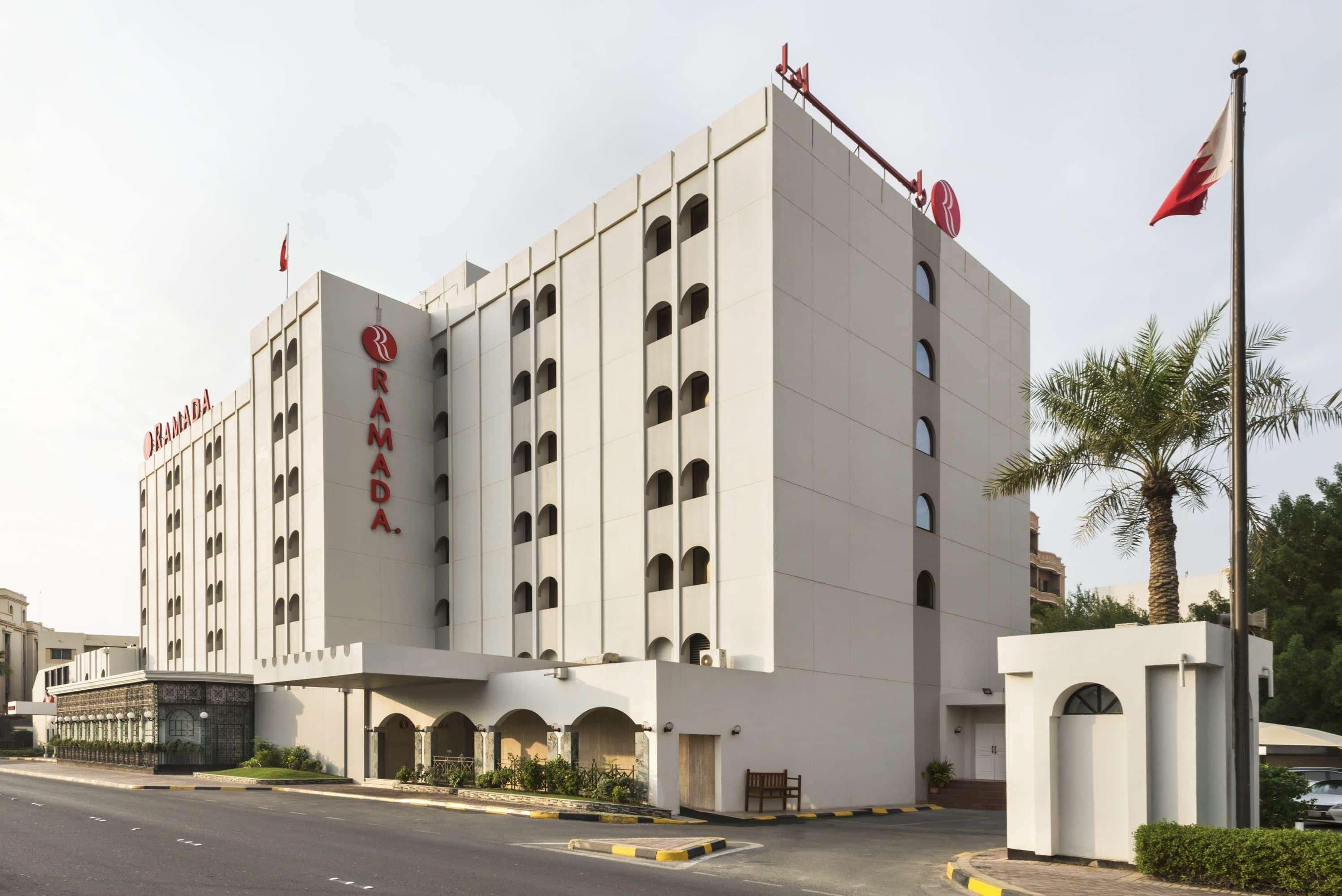 Ramada By Wyndham Bahrain Hotell Manama Eksteriør bilde