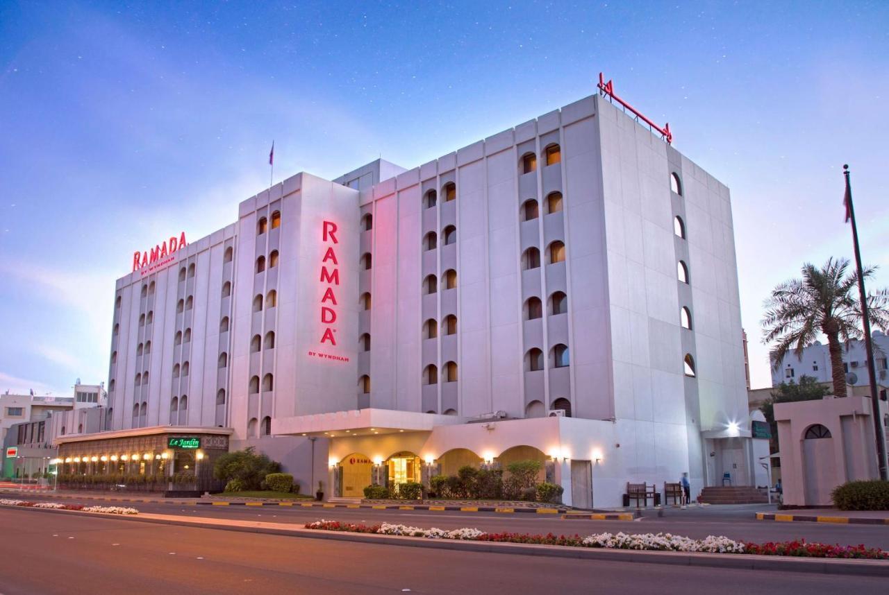Ramada By Wyndham Bahrain Hotell Manama Eksteriør bilde