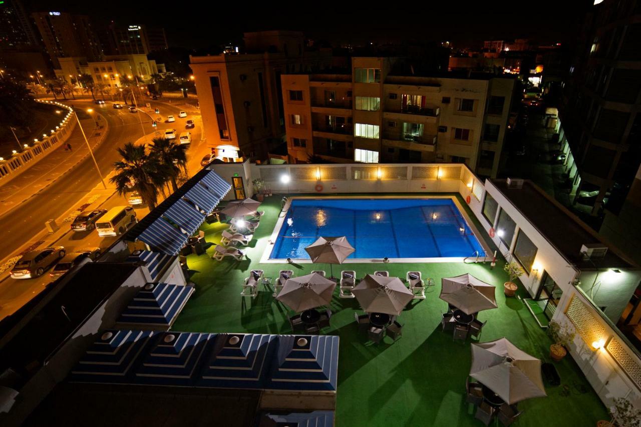 Ramada By Wyndham Bahrain Hotell Manama Eksteriør bilde