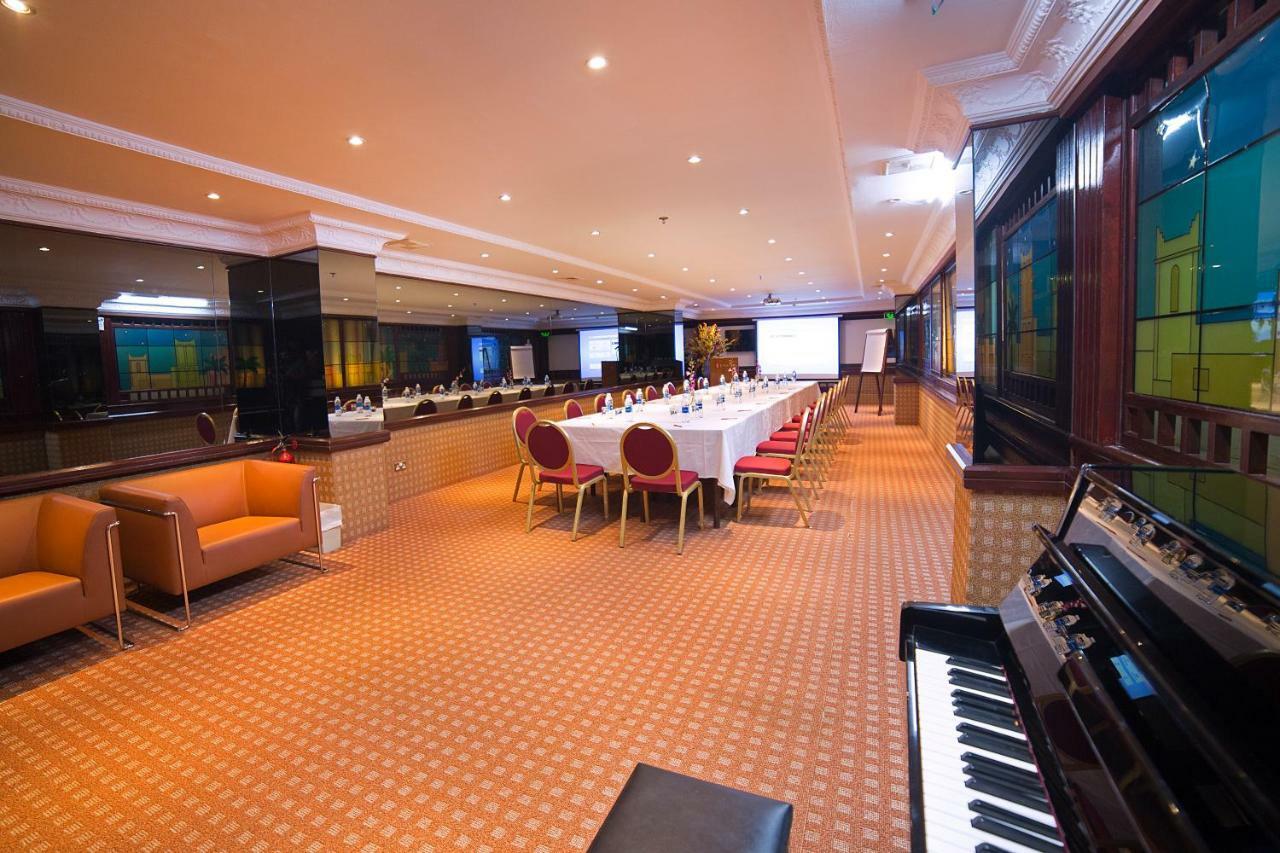 Ramada By Wyndham Bahrain Hotell Manama Eksteriør bilde