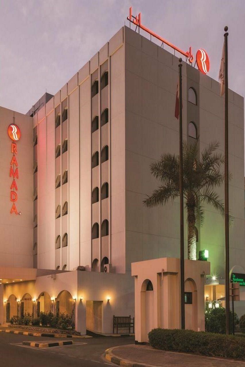 Ramada By Wyndham Bahrain Hotell Manama Eksteriør bilde